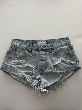 One Teaspoon Bandits Distressed Denim Shorts - Light Wash waist size 25